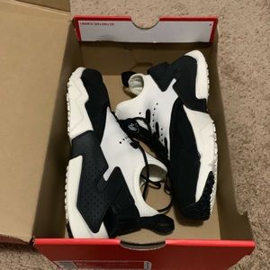 Nike Kids Huarache Drift GS SIZE 5Y
